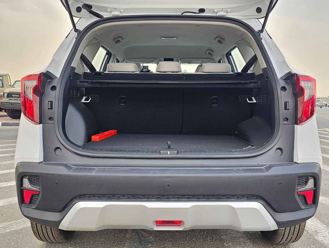 كيا سيلتوس 1.5L V4 / DVD+CAMERA / PUSH START (CODE #  67972)