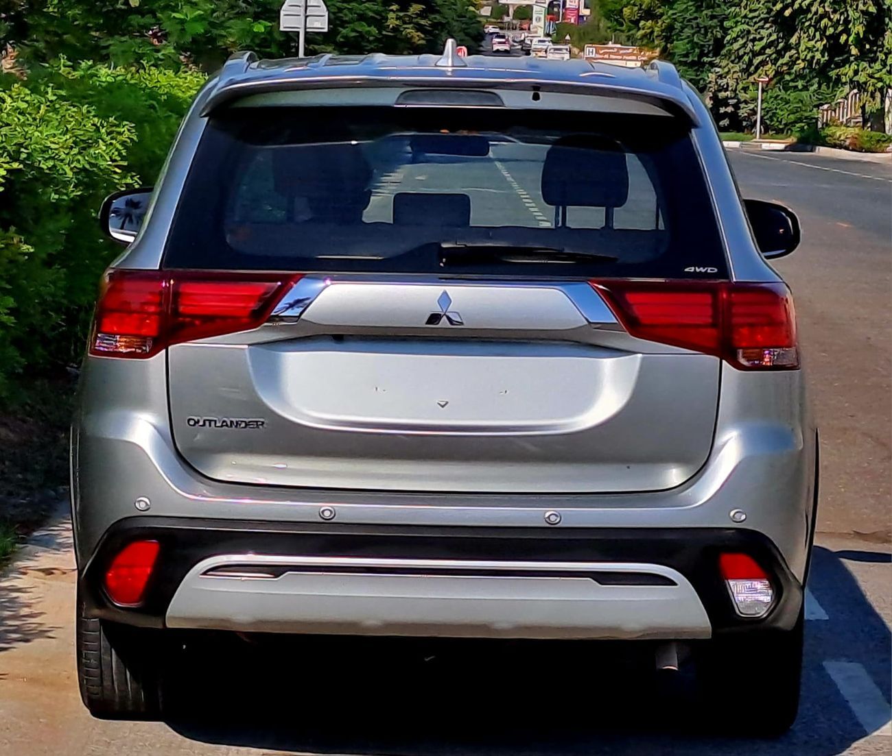 Mitsubishi Outlander GLX 2.4L 960-Monthly l GCC l Cruise, Camera, 4x4 l Accident Free