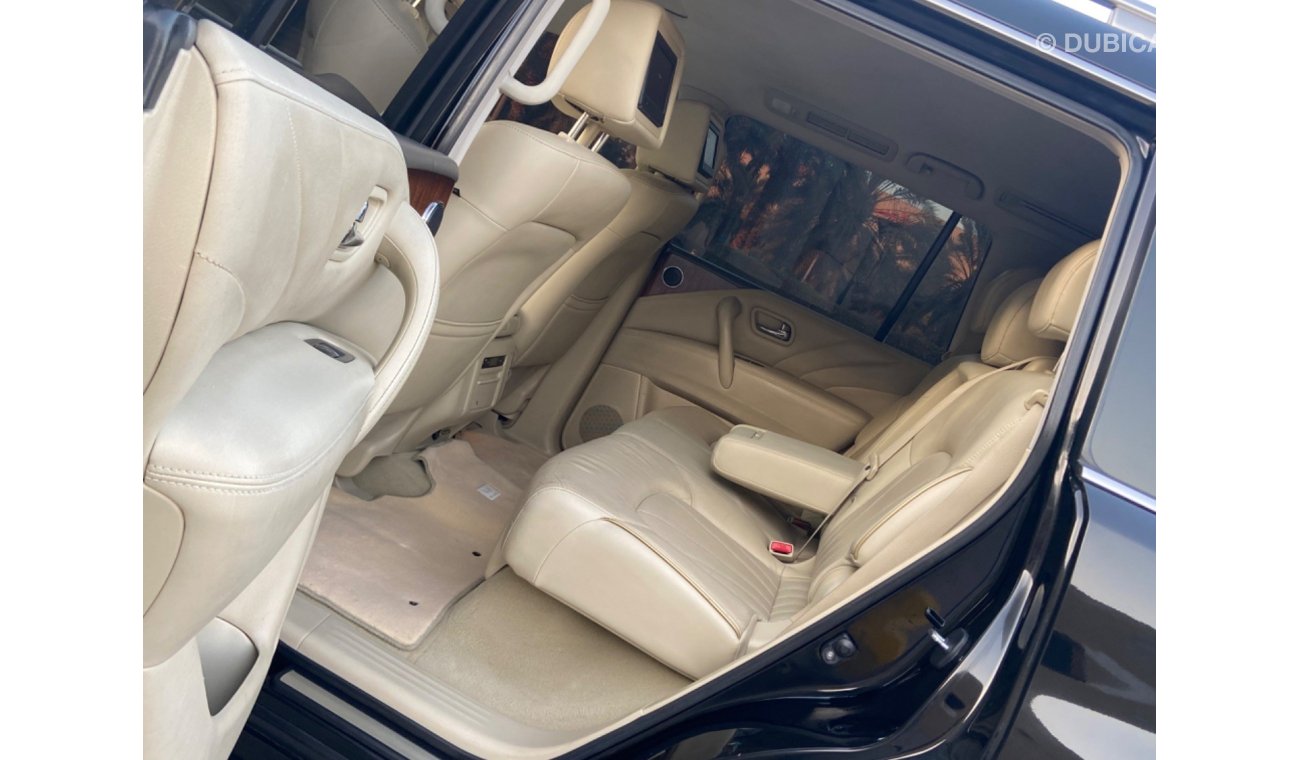 Infiniti QX80 Infiniti QX 80 model 2015 GCC very good car  - price 85,000 km 162,000clean car call 00971527887500