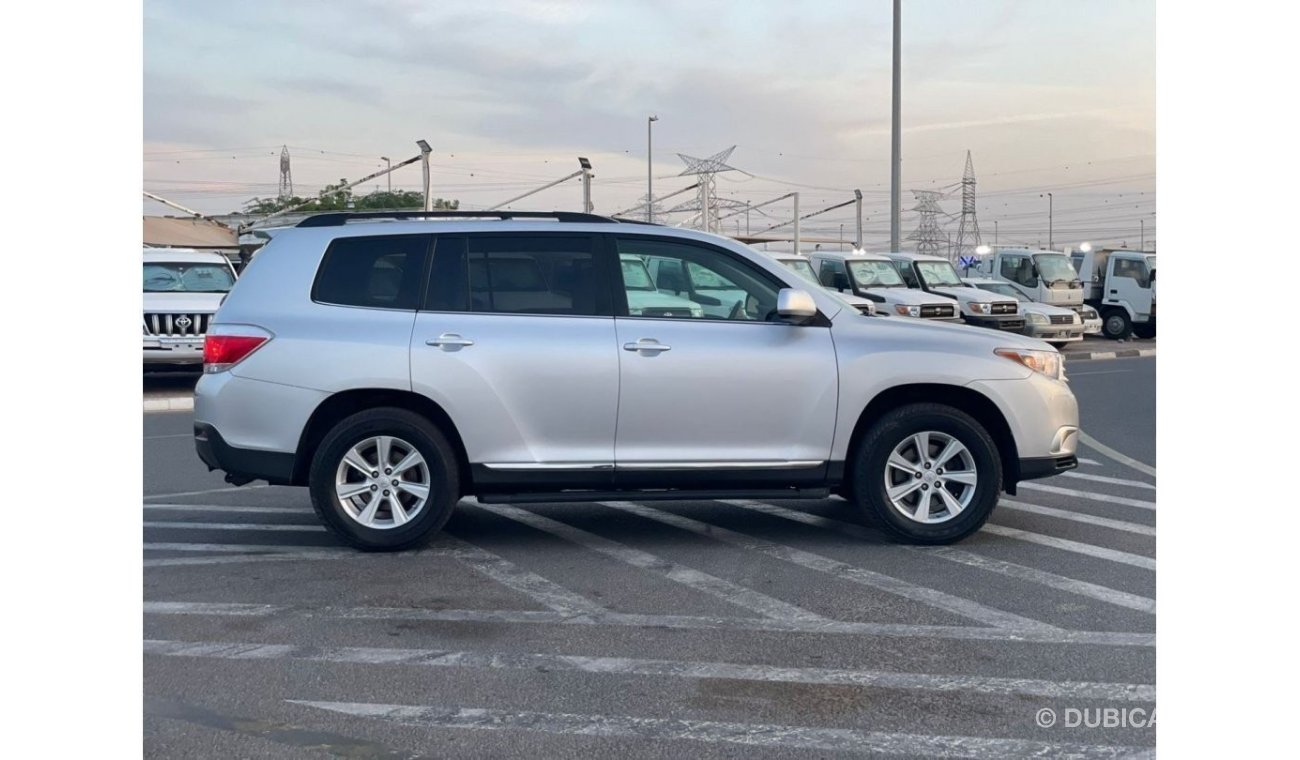 تويوتا هايلاندر *Offer*2012 Toyota Highlander SE 4x4 Full Option - Sunroof Leather Seat