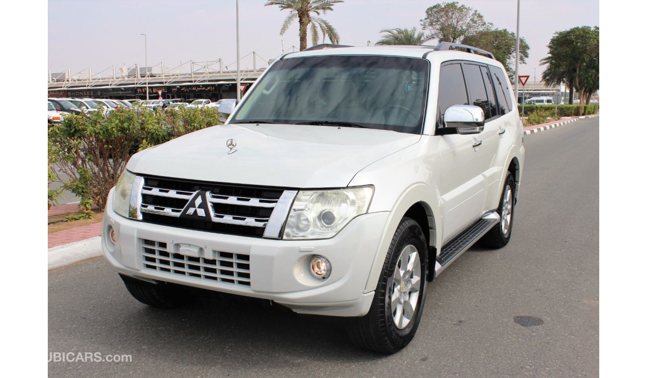 ميتسوبيشي باجيرو 2013/ V6/3.5/ GLS/ TOP OPTION/ GCC /100% ORIGINAL PAINT/ 1 YEAR WARRANTY