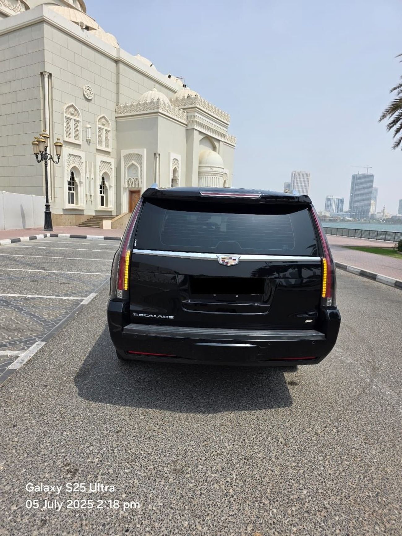 كاديلاك إسكالاد L Platinum 6.2L