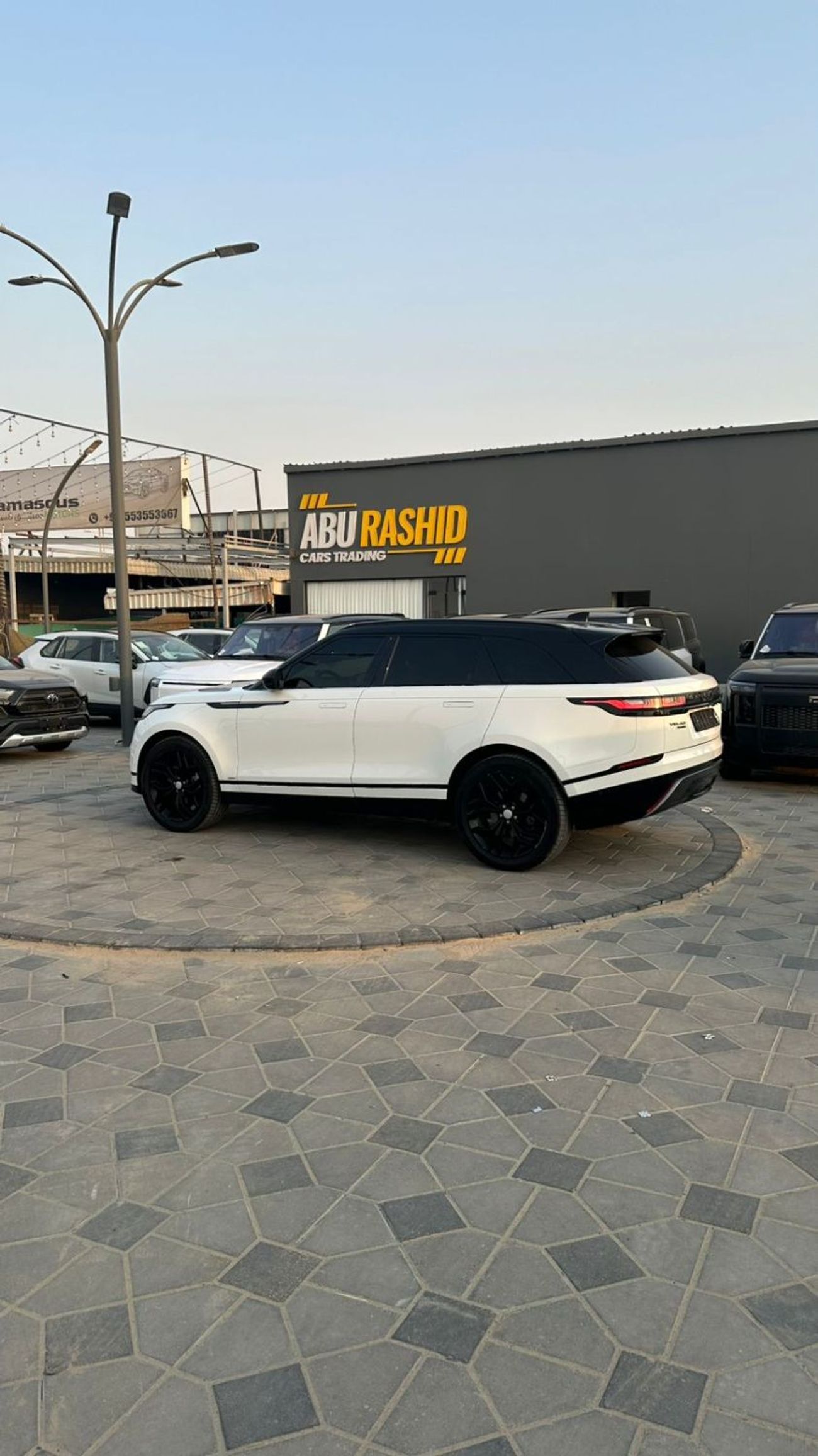 لاند روفر رينج روفر فيلار P250 2.0L (246 HP)