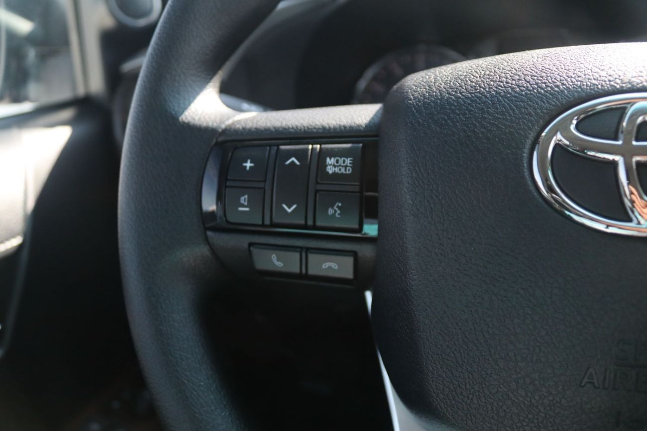 Toyota Hilux 2025 TOYOTA HILUX 4.0 V6 TRD LINE **EXPORT ONLY**التصدير فقط خارج الخليج**