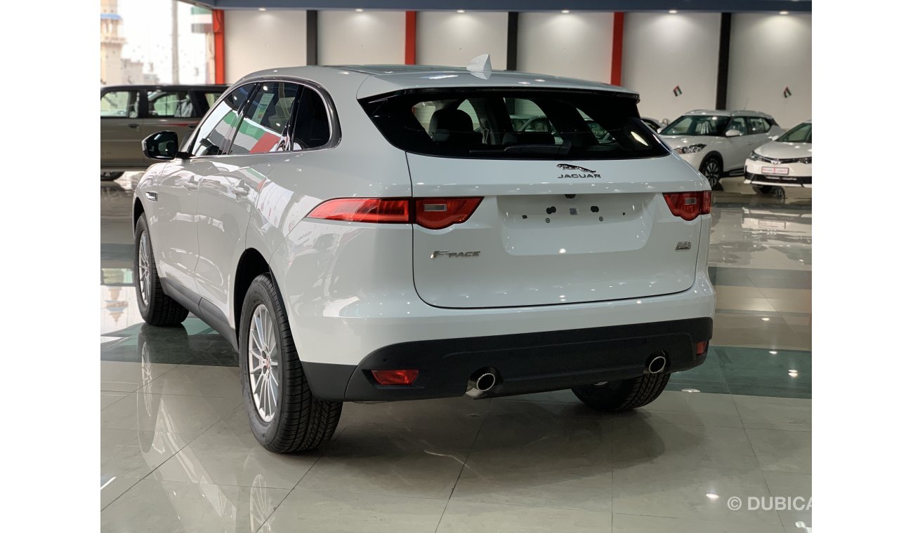 جاغوار F-Pace محرك ٢.٠ موديل ٢٠١٩ ( تسجيل محلي مع الضمان والصيانه )