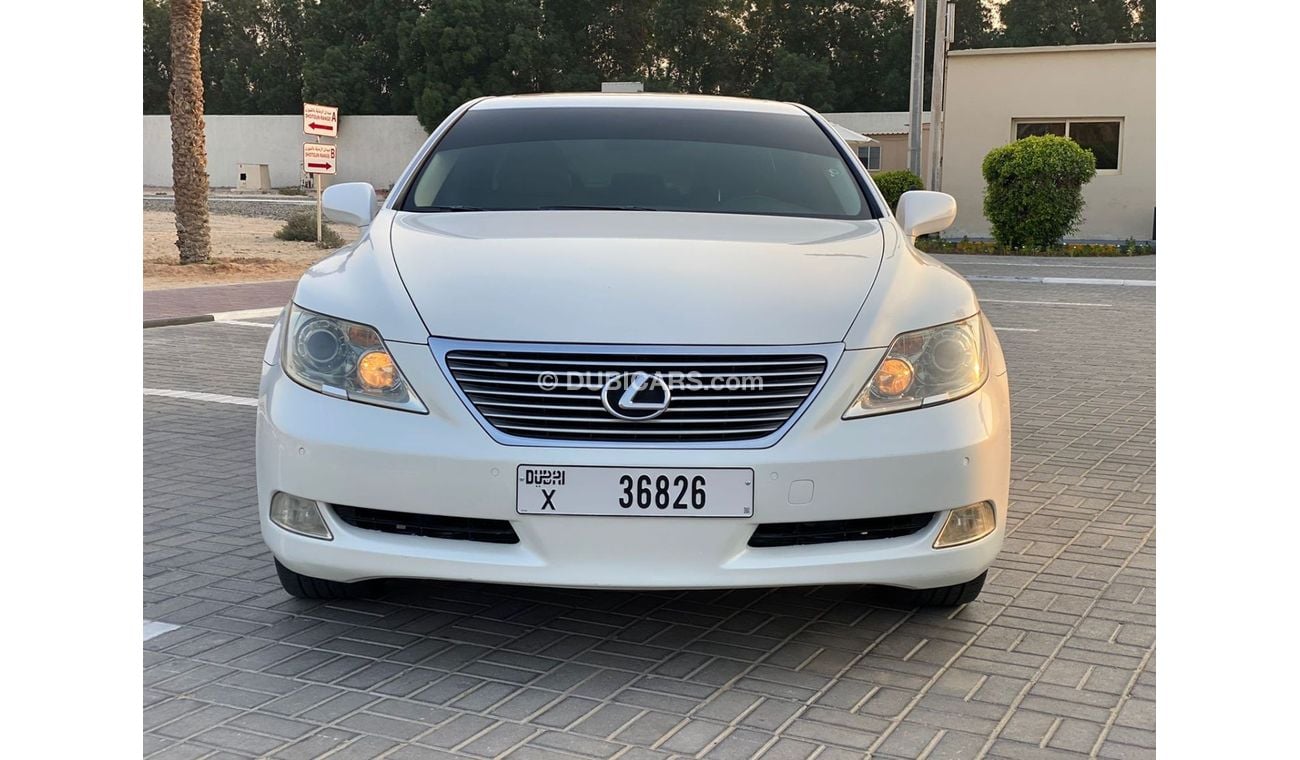 لكزس LS 460 لكزس LS460 بحاله ممتازه موديل 2008