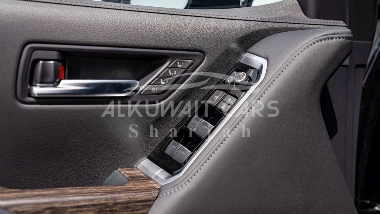 Toyota Land Cruiser Toyota Land Cruiser VXR 3.5L Petrol AT MY2025