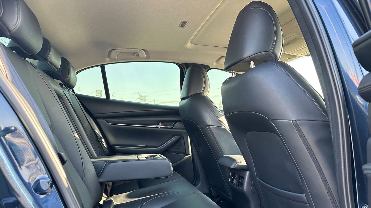 مازدا 3 Intense 2.0L 2024 GCC Agency Warranty Low Mileage 4 Cylinders