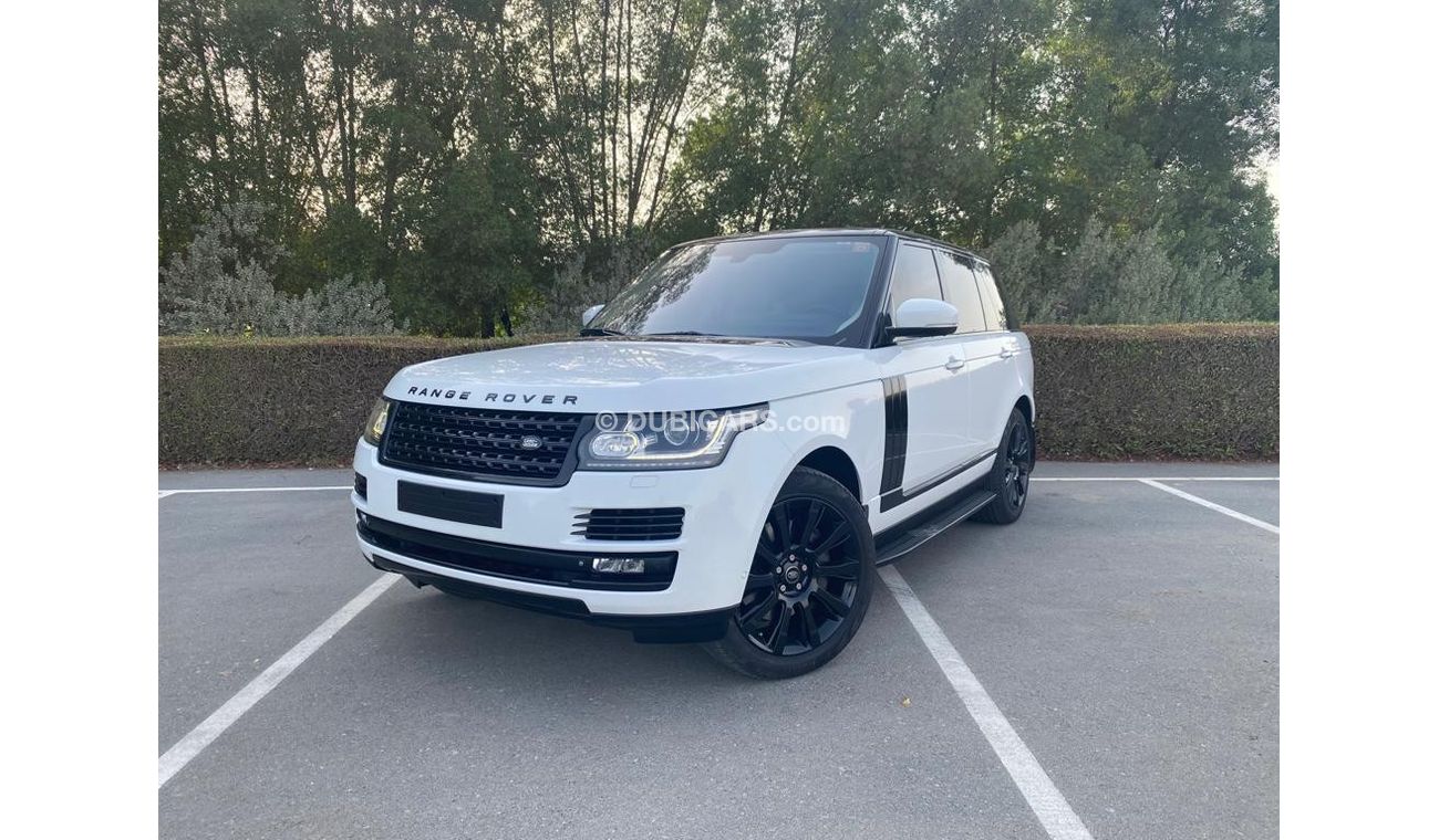 Land Rover Range Rover Range rover Vogue SE V8 2014 GCC Original  paint