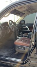 تويوتا لاند كروزر VXR+ 5.7L