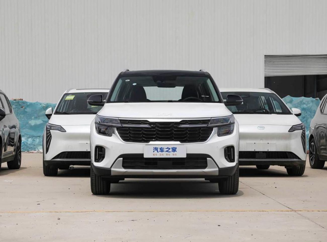 كيا سيلتوس 1.5 LUXURY-BLACK ROOF