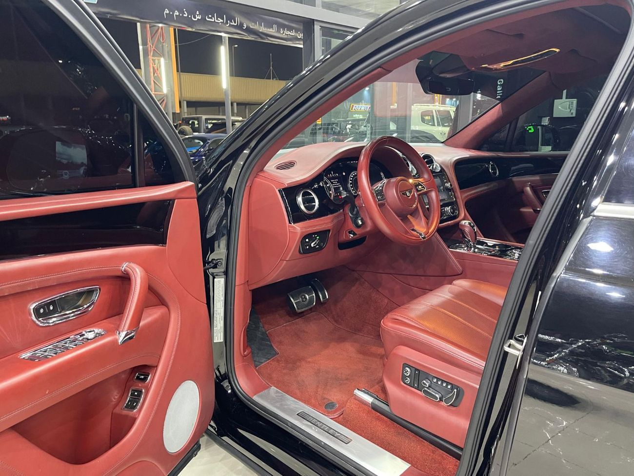 بنتلي بينتايجا BENTLEY BENTAYGA GCC 2018 IN PERFECT CONDITION