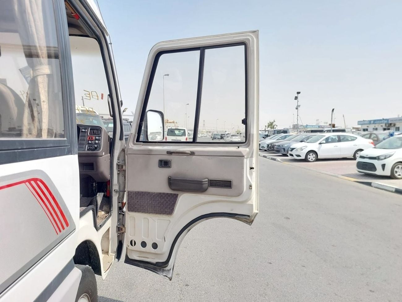 Mitsubishi Rosa (RAMADAN OFFER) MITSUBISHI ROSA BUS RHD 1996 MODEL 3.9 L DIESEL MANUAL(PM40577)