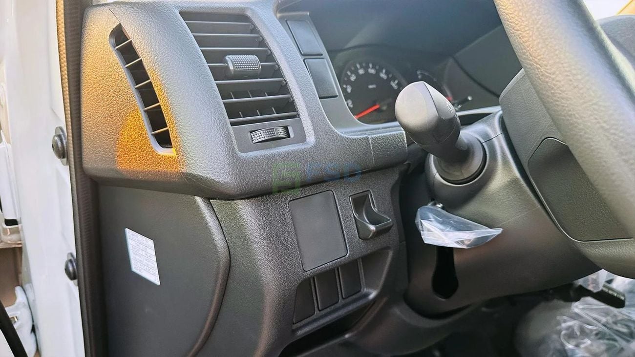 Toyota Hiace Toyota Hiace 2.5L STD Diesel Roof M/T With A/C MY-2024(Export only Africa)