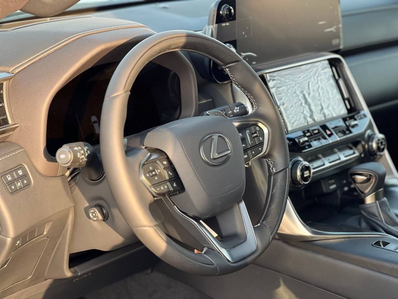 Lexus LX600 OVERTRAIL OVER-TRAIL 3.5L PTR A/T // 2025 // FULL OPTION WITH OFF ROAD TYRE , RADAR , HEAD UP DISPLA