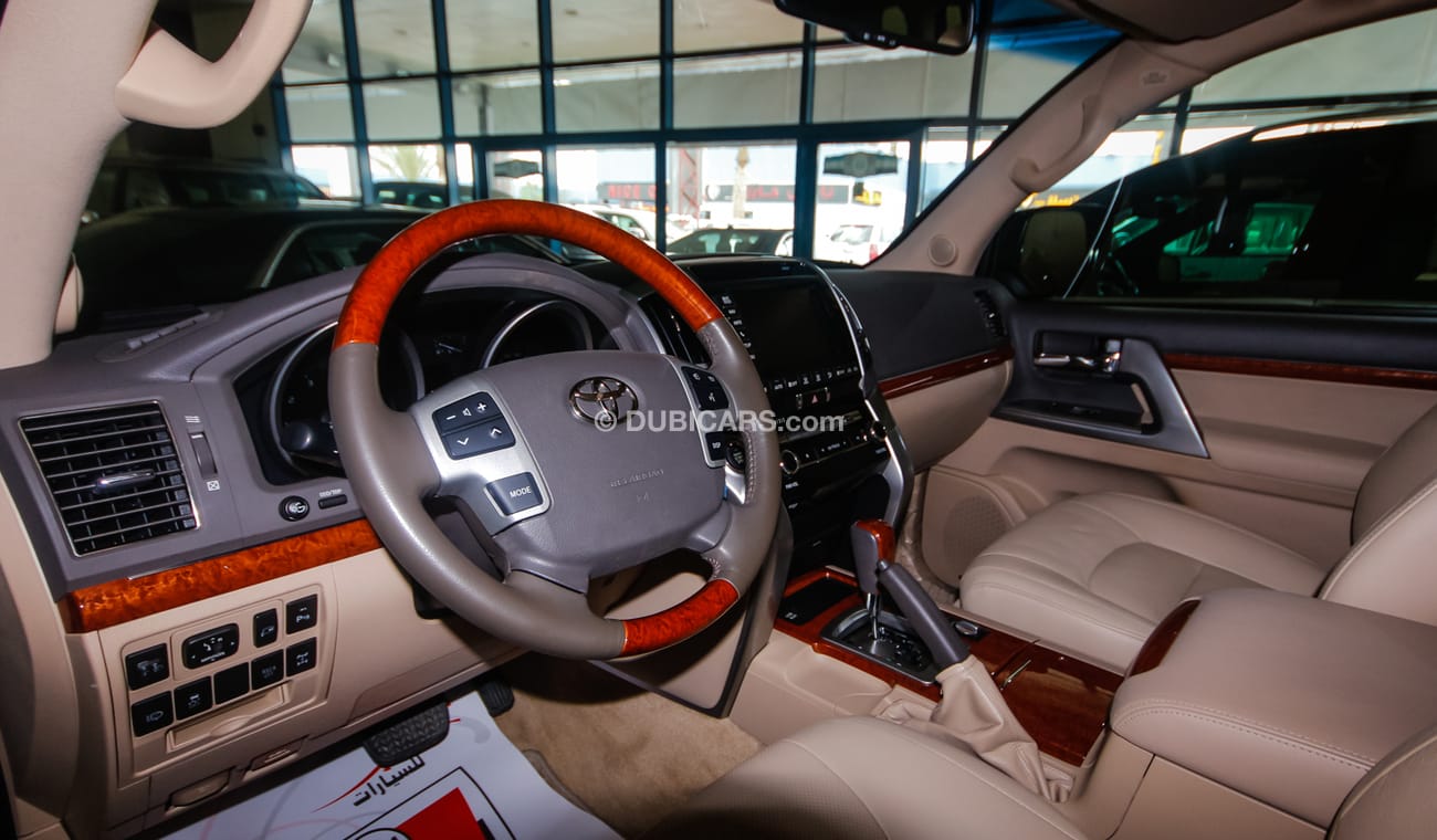 Toyota Land Cruiser VXR