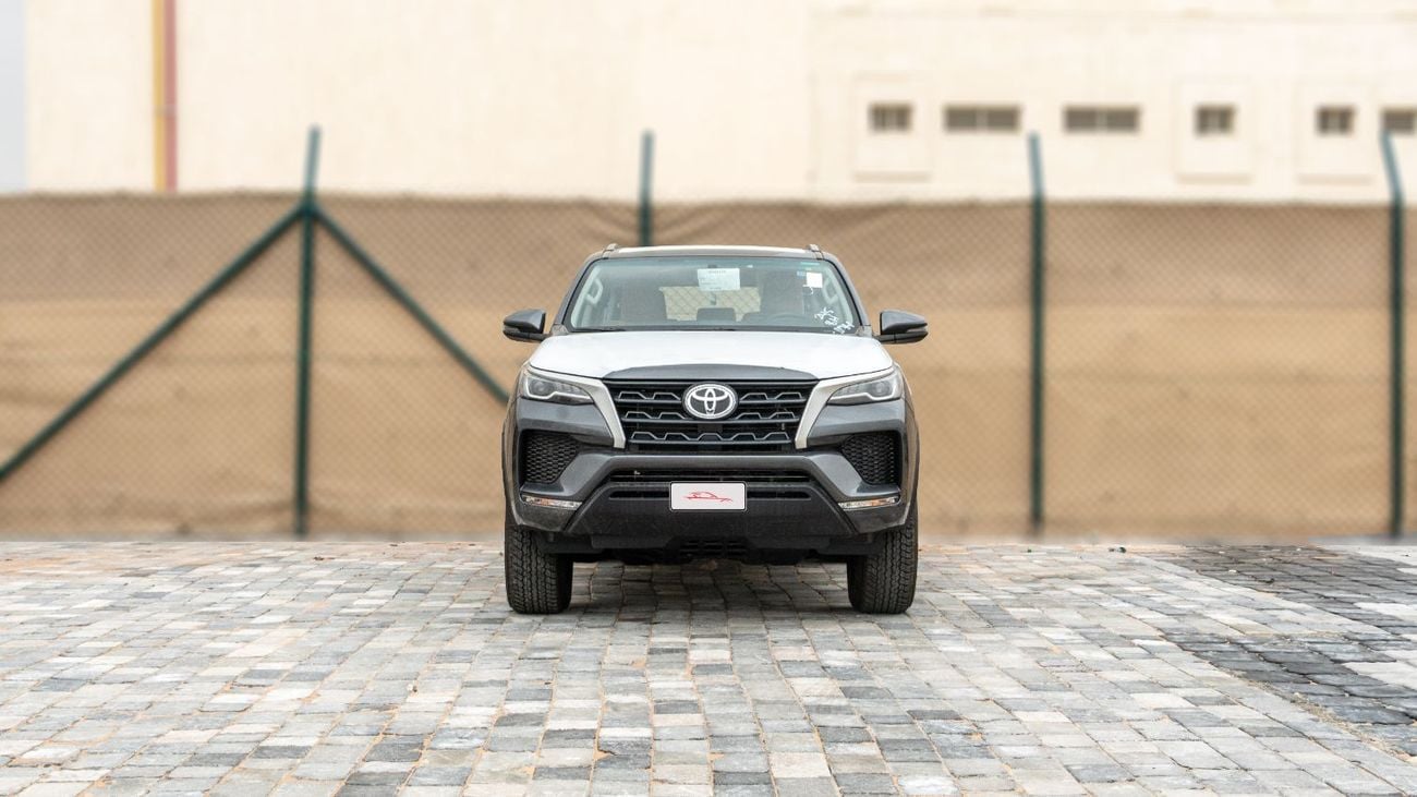 تويوتا فورتونر 2026 Toyota Fortuner GX 2.7L AT Petrol (Gray-Tan) 4WD