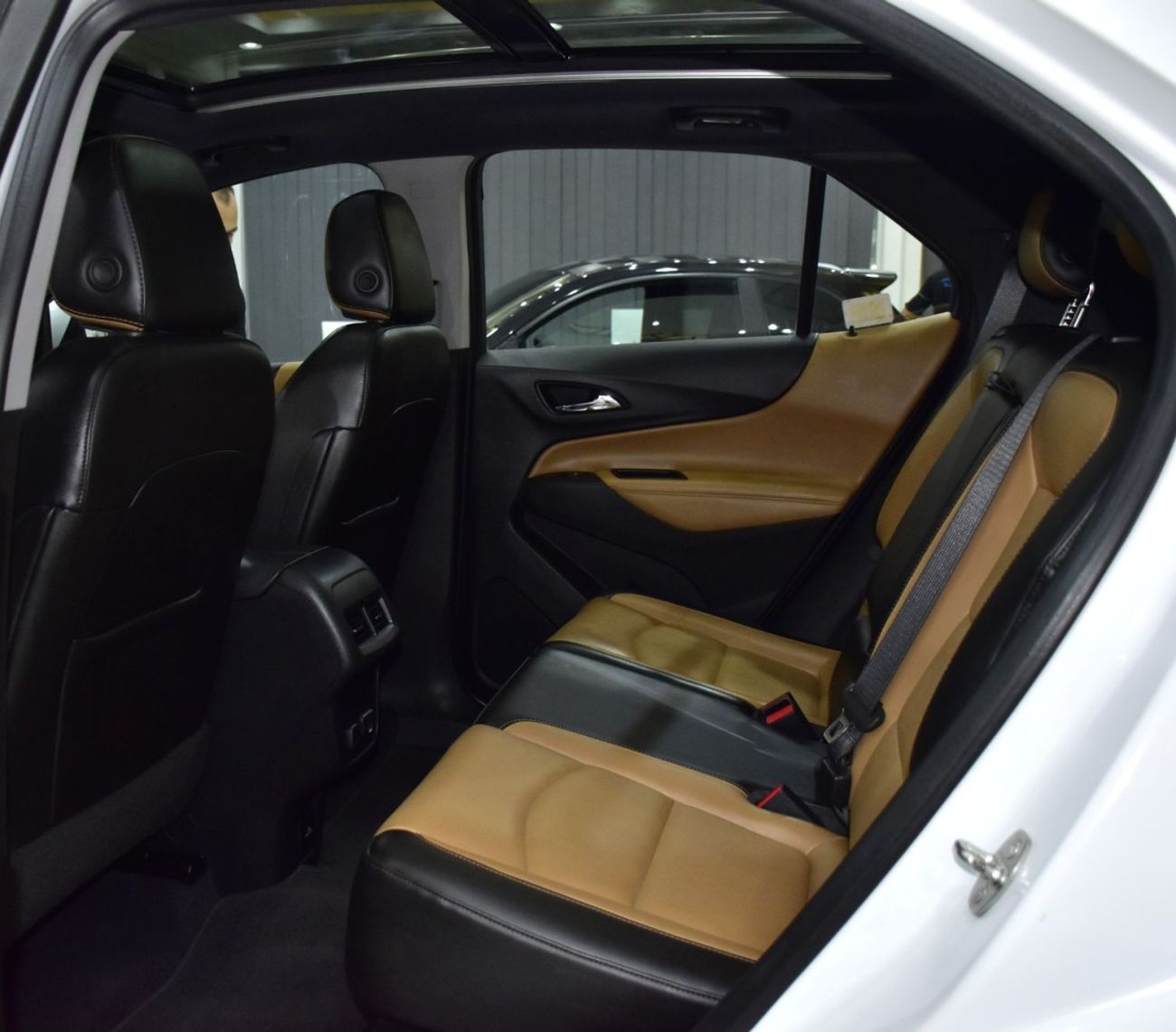 Chevrolet Equinox EXCELLENT DEAL for our Chevrolet Equinox Premier AWD ( 2020 Model ) in White Color GCC Specs