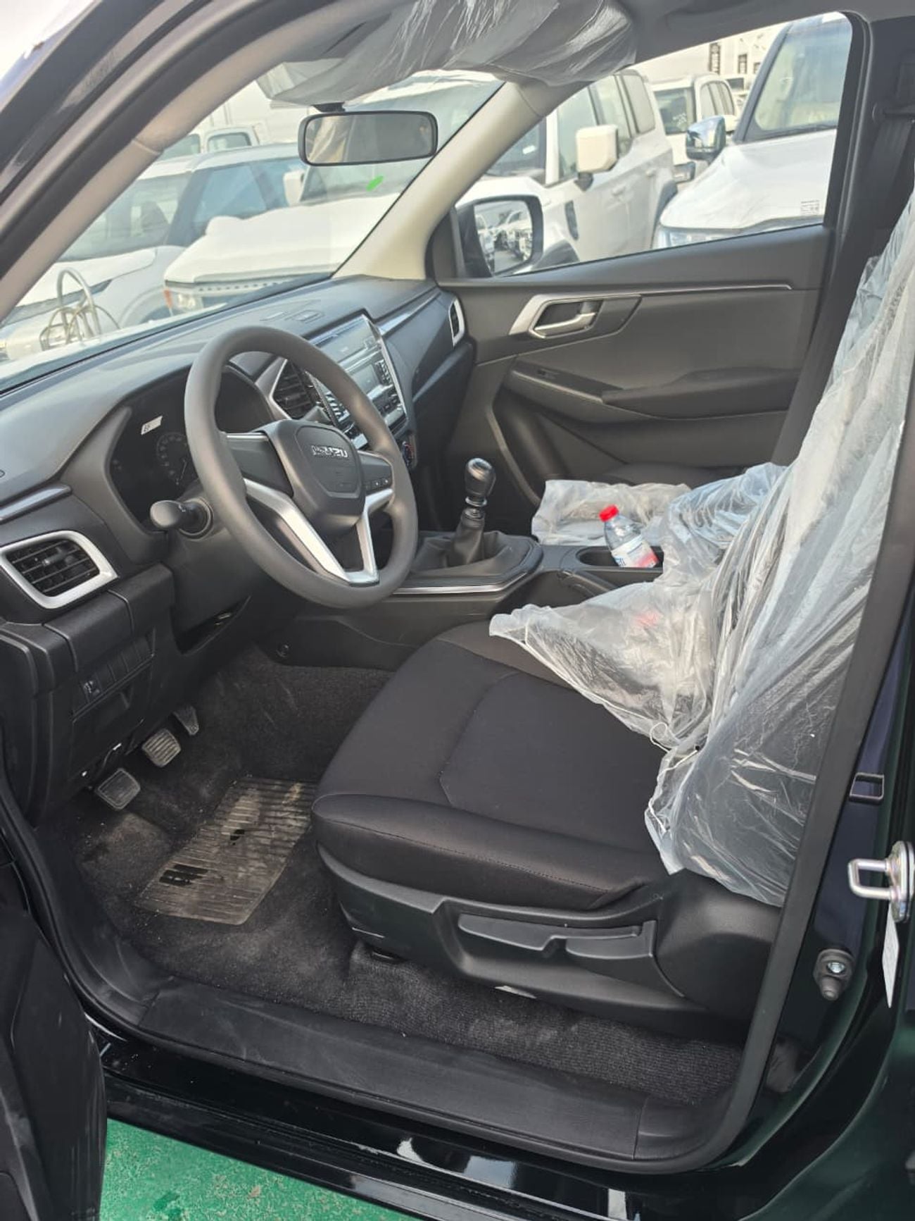 إيسوزو D ماكس Isuzu D-MAX Single Cab 1.9 Diesel 2026 – Automatic | 1.9L Diesel | Black