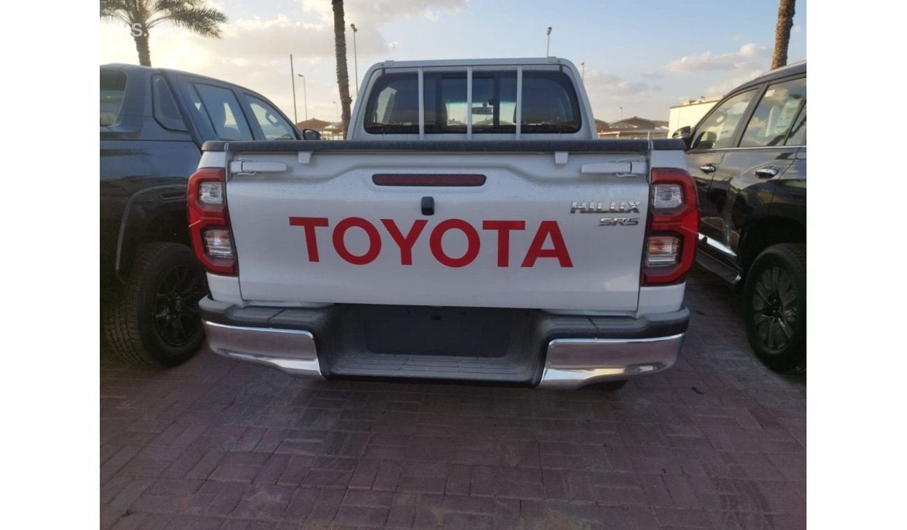 Toyota Hilux 2024 TOYOTA HILUX GLXS-V 2.7L 4X4 D/C GCC A/T PETROL (EXPORT ONLY)