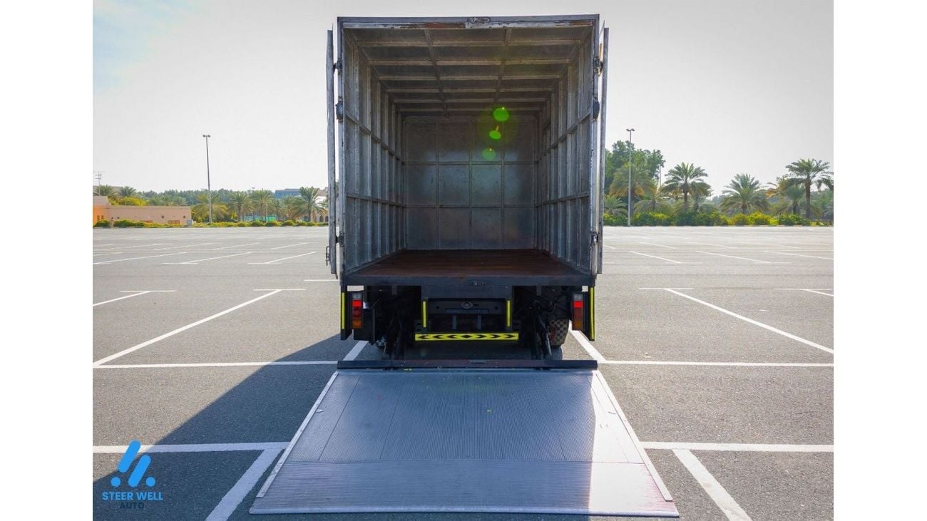 Mitsubishi Fuso Canter 2021 Canter - Short Chassis - Dry Box with Tail Lift - Diesel M/T - GCC - Book Now!