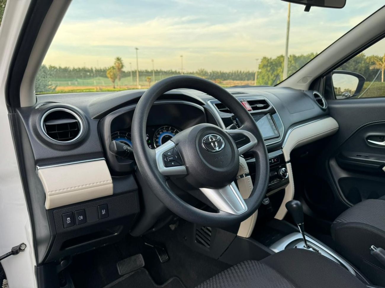 Toyota Rush TOYOTA RUSH 2021 GX 1.5 Original Paint .Low mileage