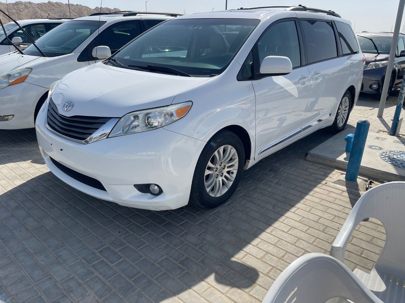 تويوتا سيينا XLE Full Option VCC paper