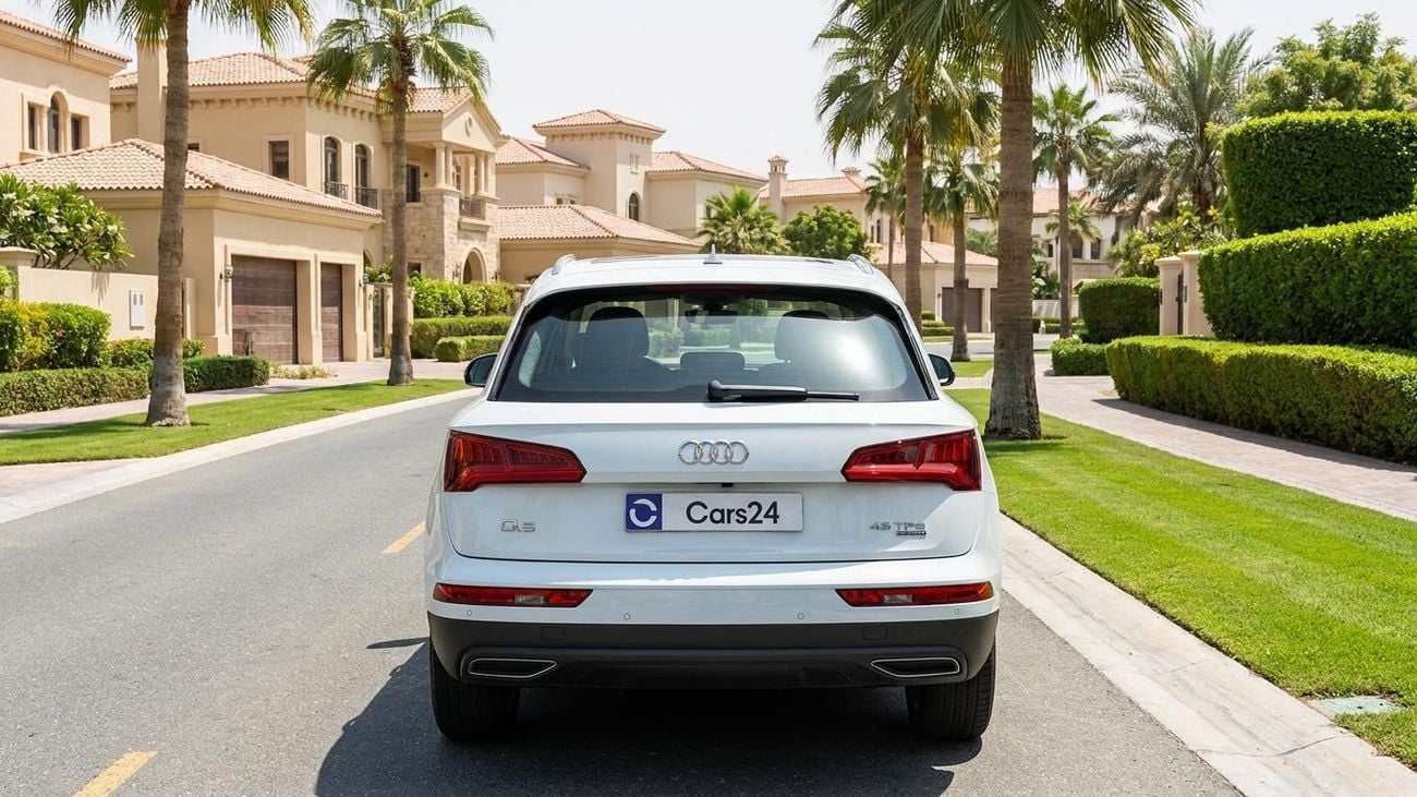 أودي Q5 45 TFSI كارس24 هي سوق ضخم للسيارات المستعملة موثوق ومضمون ٪كارس24 هي سوق ضخم للسيارات المستعملة موثوق ومضمون