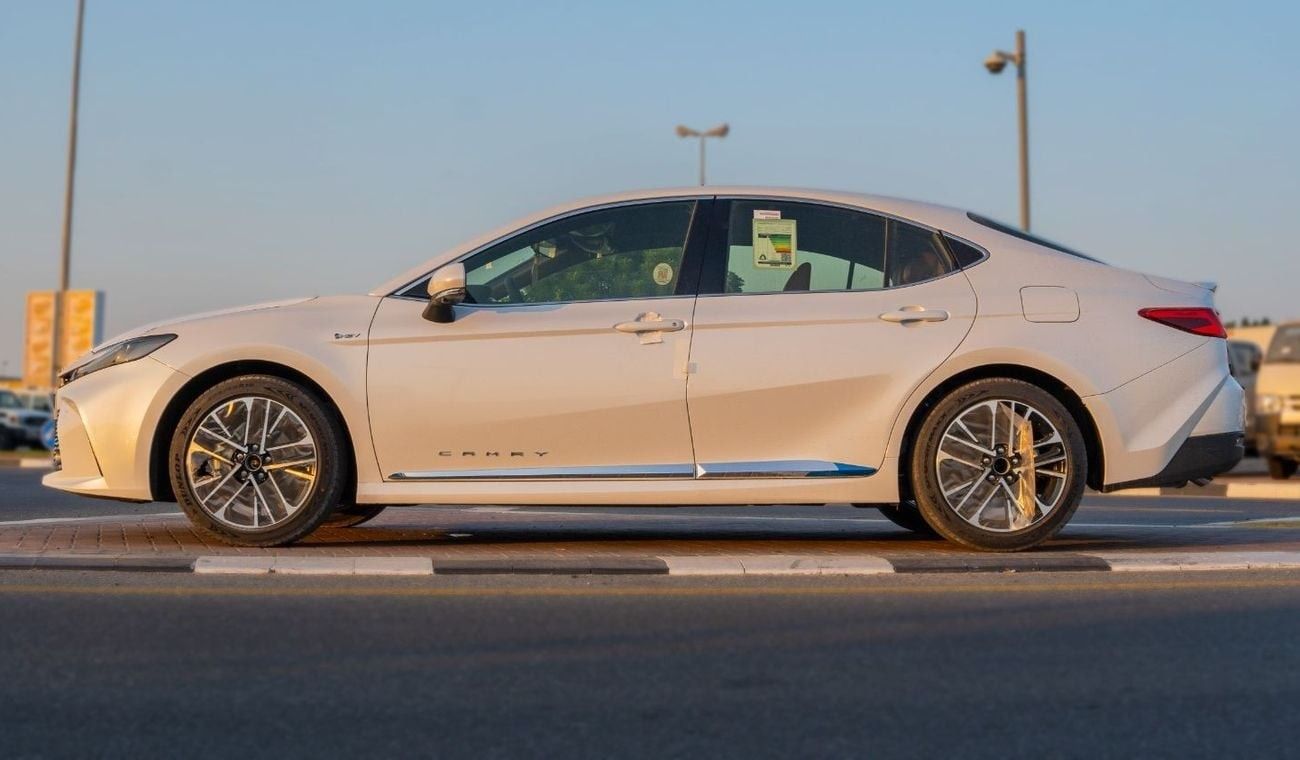 تويوتا كامري Toyota Camry Lumiere 2.5L HEV Full option - GCC (Export Price)