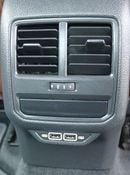 Volkswagen Passat SEL 2.5L Volkswagen Passat - 2021 - GCC- Accident-free - Low Mileage - excellent condition, inside a