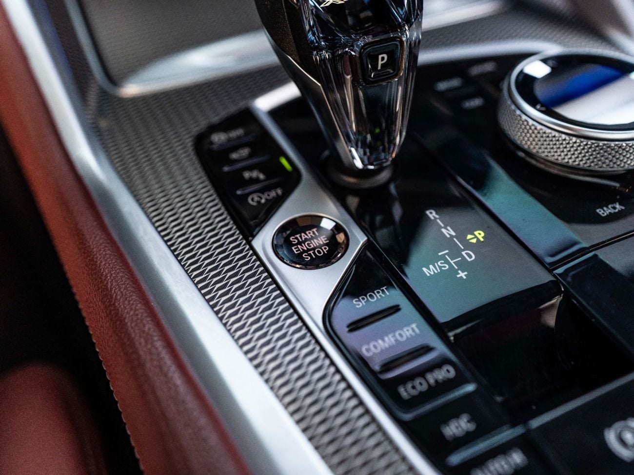 بي أم دبليو X6 xDrive40i Luxury M Sport Package 3.0L