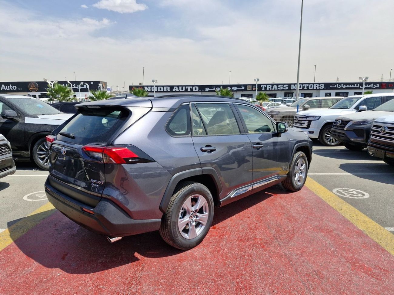 Toyota RAV4 2025 TOYOTA RAV 4 4X4 2.5L HYBRID PETROL A/T GCC BRAND NEW 0KM