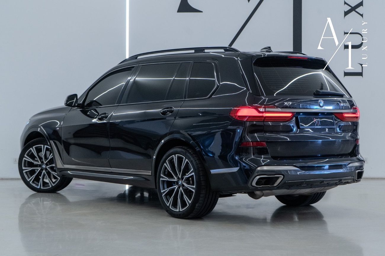 بي أم دبليو X7 M50i 4.4L (530 HP) 2022 BMW X7, Comes with Warranty, Service Contract Full Service History, GCC Spec
