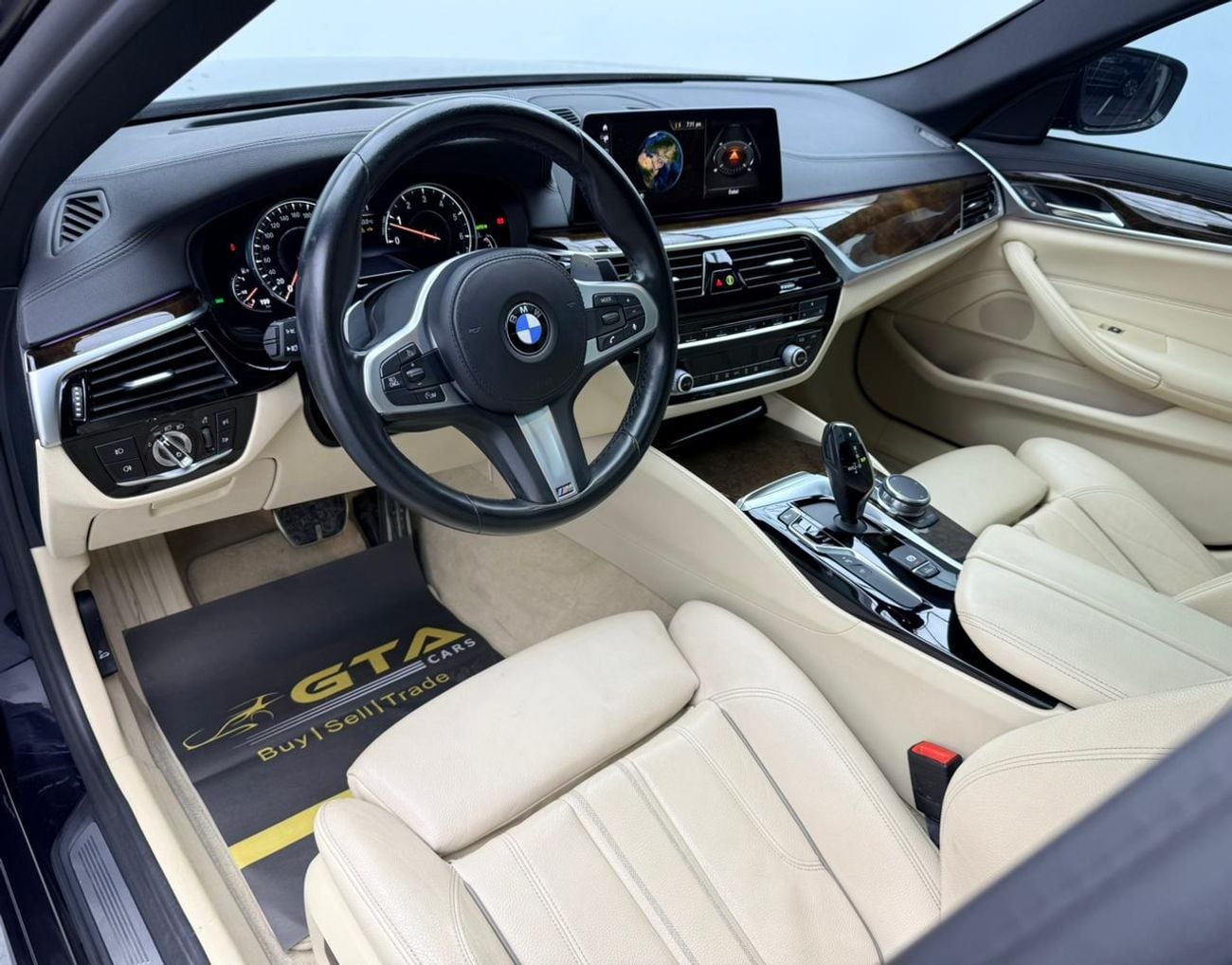 BMW 530i 2018 BMW 530i M-Sport, Full Service History, Fully Loaded, Excellent Condition, GCC