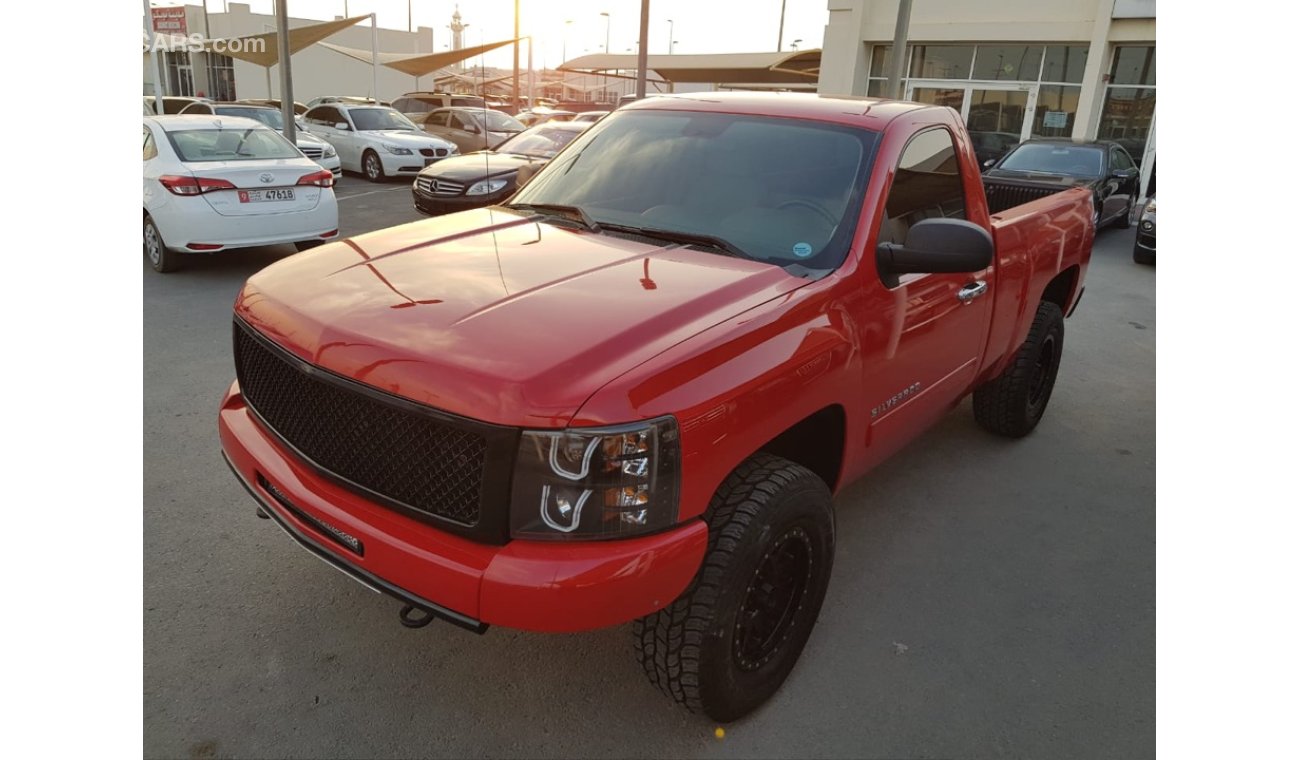 Chevrolet Silverado Chevorlet silvrado model 2013 GCC car prefect condition full service full option low mileage