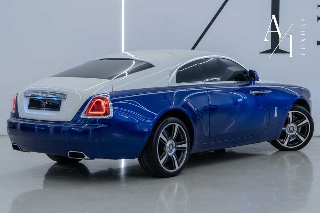 Rolls-Royce Wraith 2016 Rolls Royce Wraith, 4 Buttons, Starlight Headliner, Excellent Condition, GCC