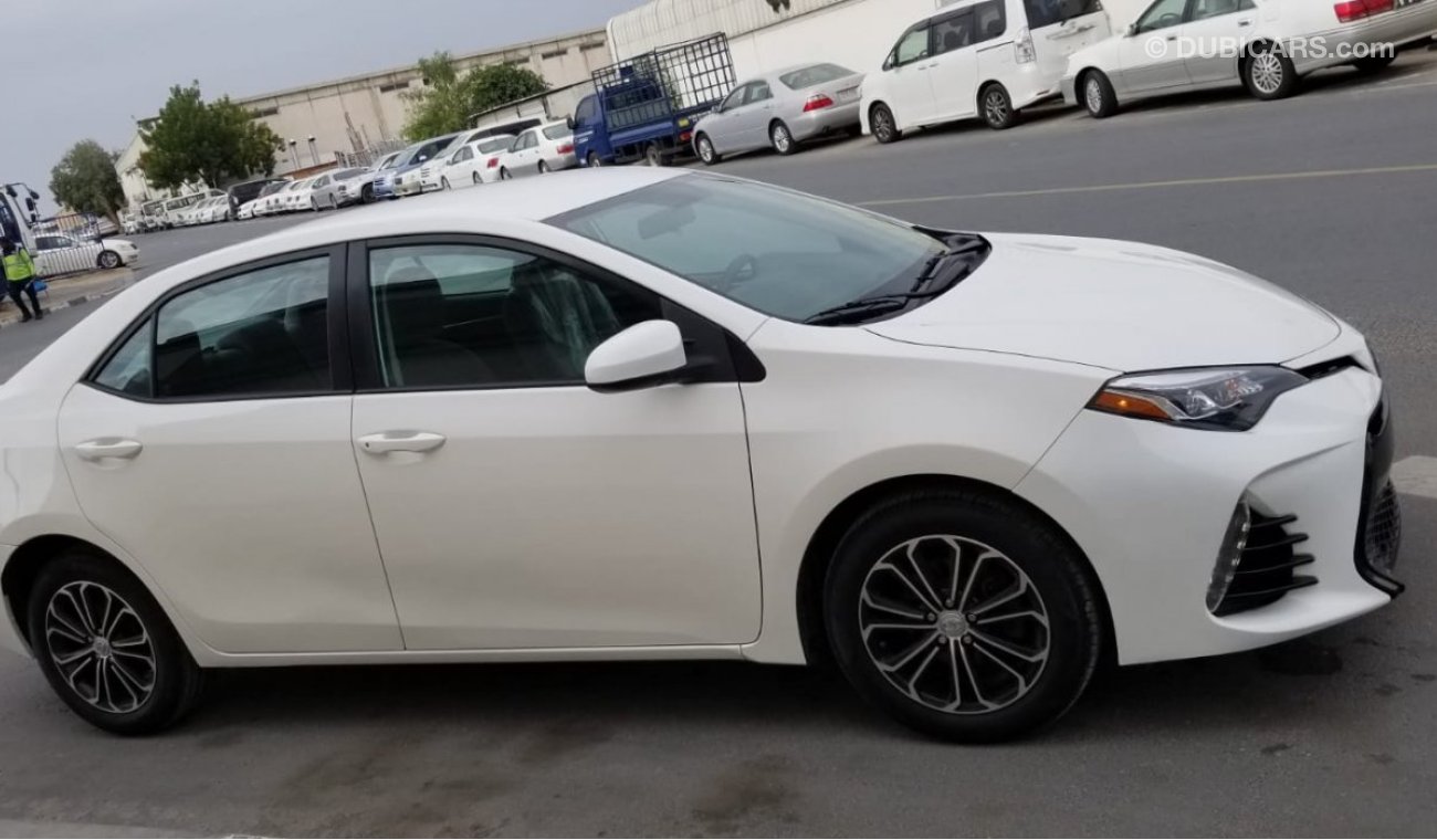 Toyota Corolla White Color LE 1.8cc engine