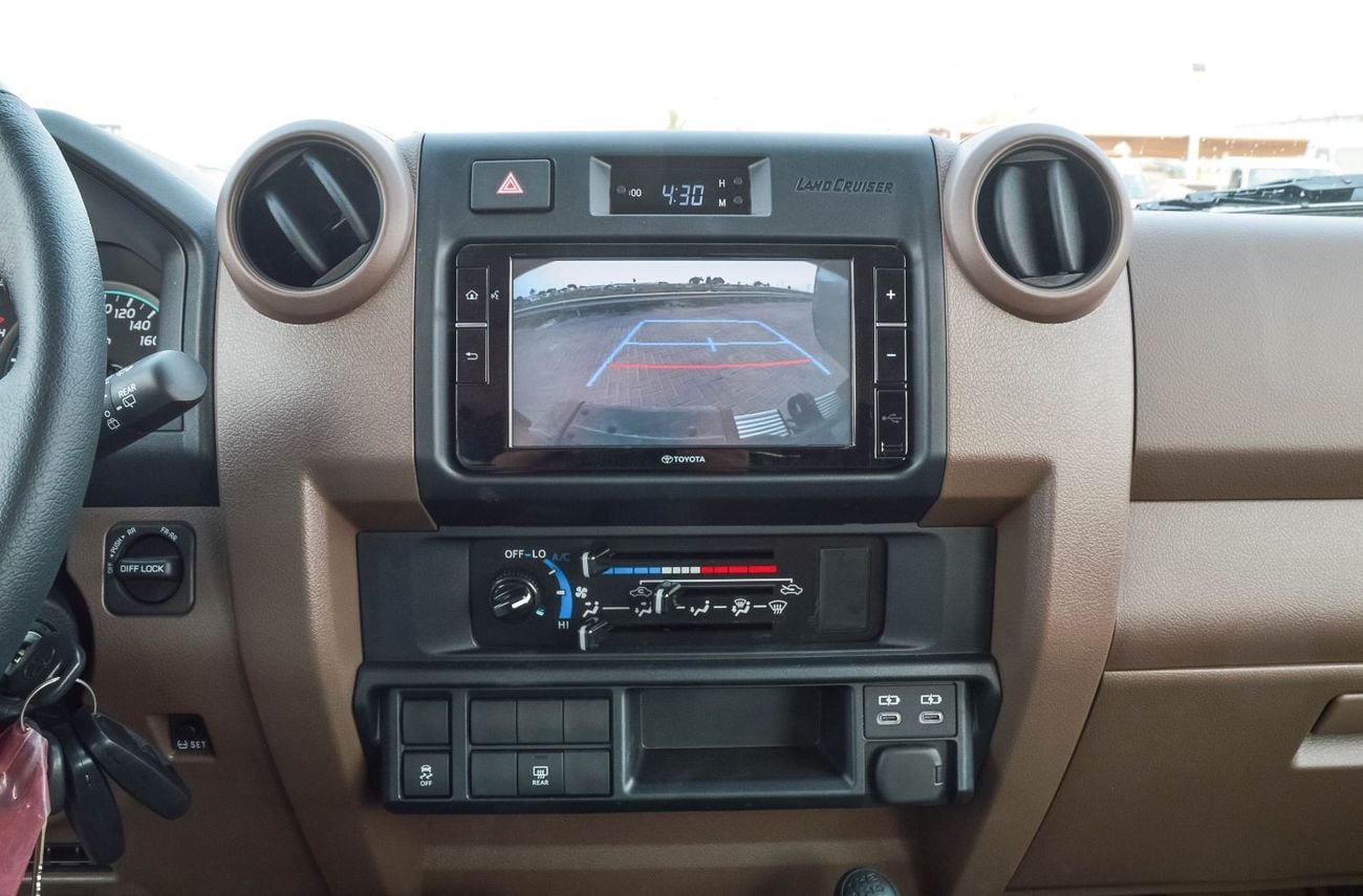 Toyota Land Cruiser 70 TOYOTA LAND CRUISER 76 4.5L 4WD MT 5DOOR SUV 2024