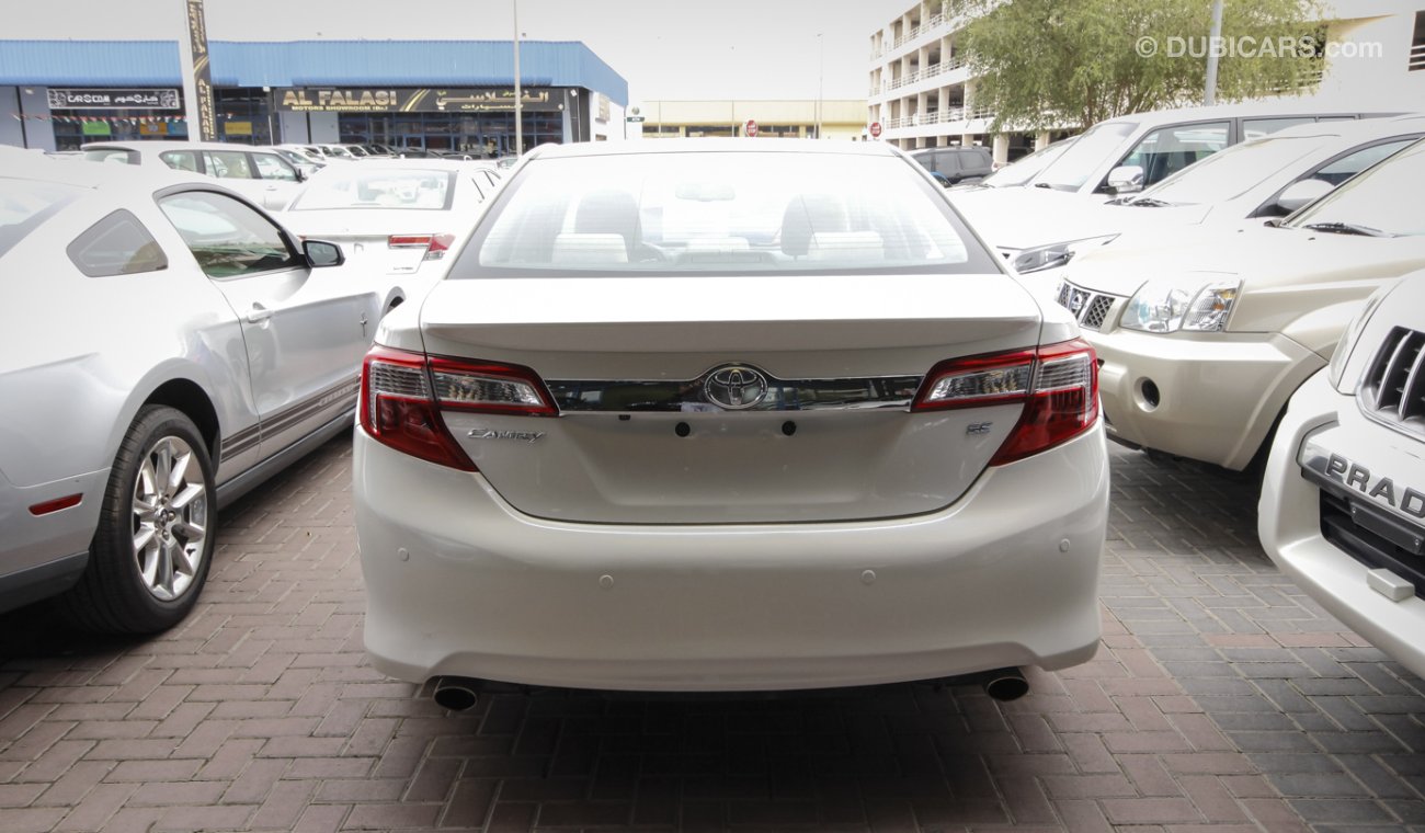 Toyota Camry SE