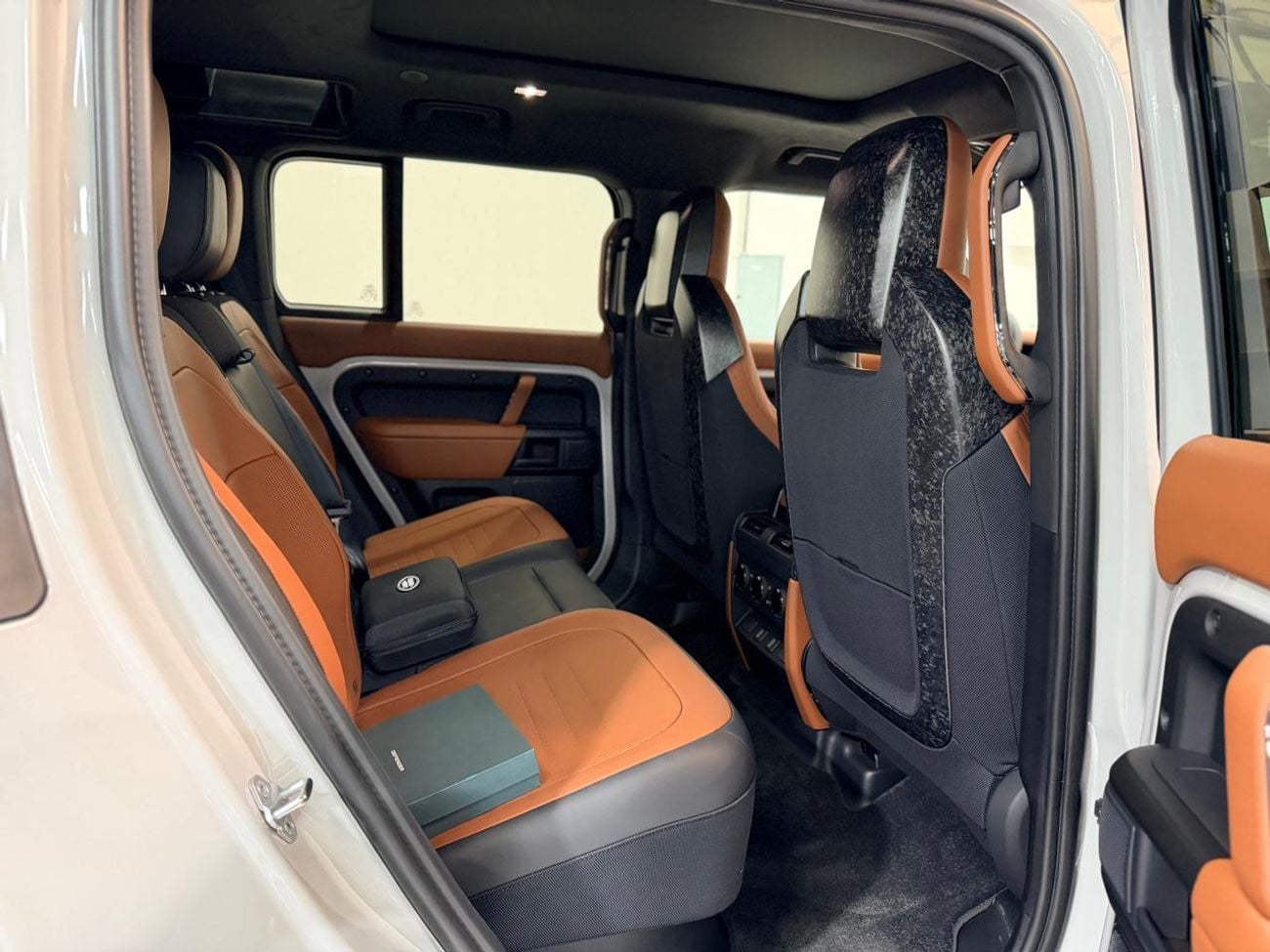 Land Rover Defender 110 635 OCTA  V8 2026