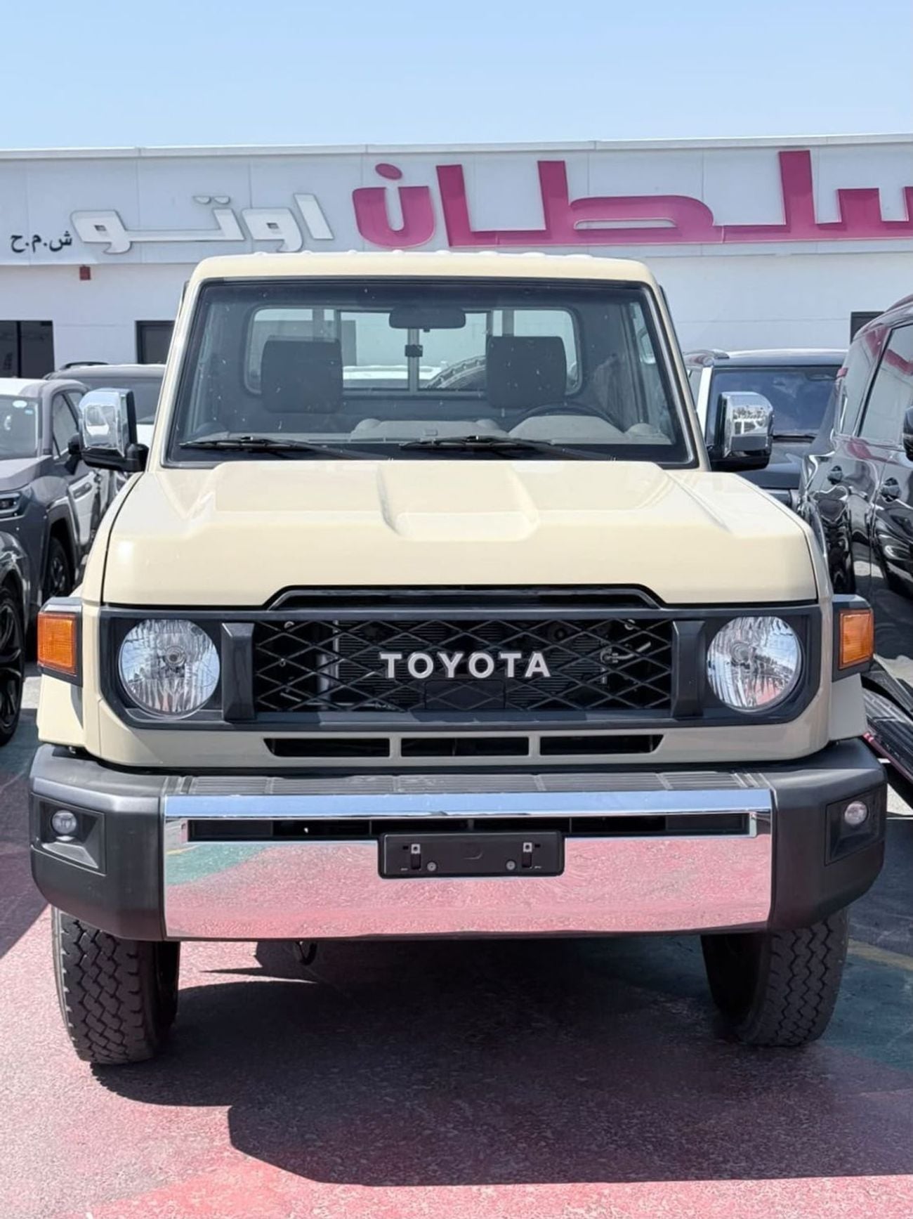 Toyota Land Cruiser Pick Up Toyota Land Cruiser pick up S/C 4.0L Petrol M/T  4WD Biege color 2026 Model