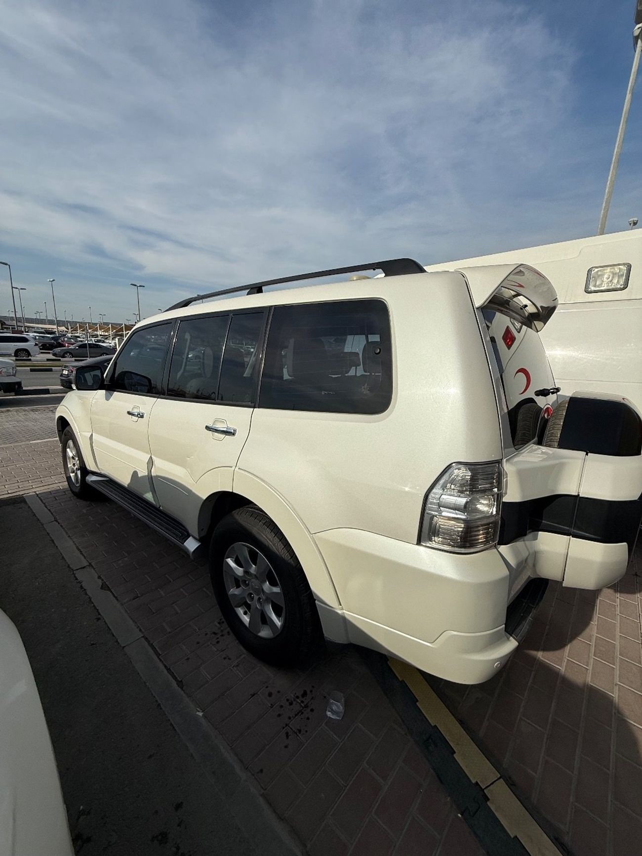 ميتسوبيشي باجيرو Std 3.5L