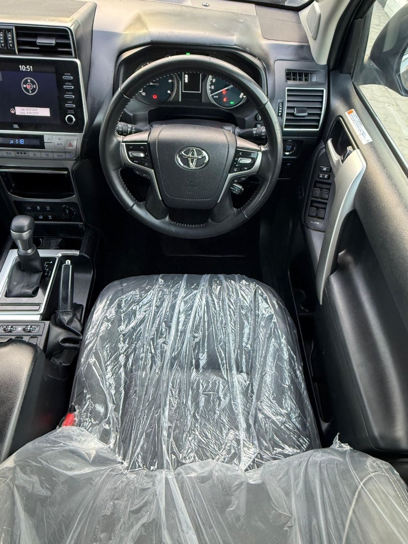 تويوتا برادو VX Full Option Right Hand Drive