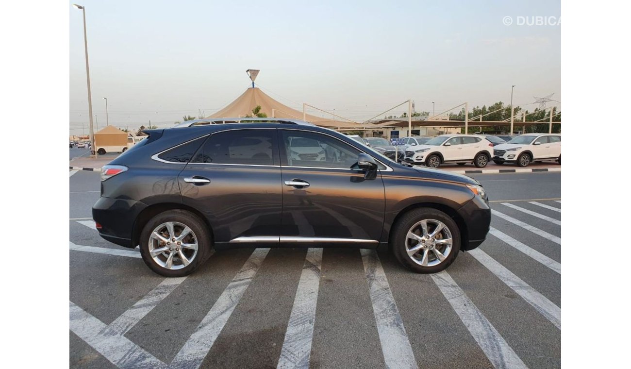 Lexus RX350 sunroof with leather seat