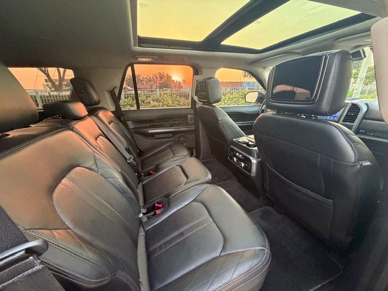 Ford Expedition PLATINUM Ford Expedition Platinum 2018 | GCC Specs | Full Option Full Service History Two Keys