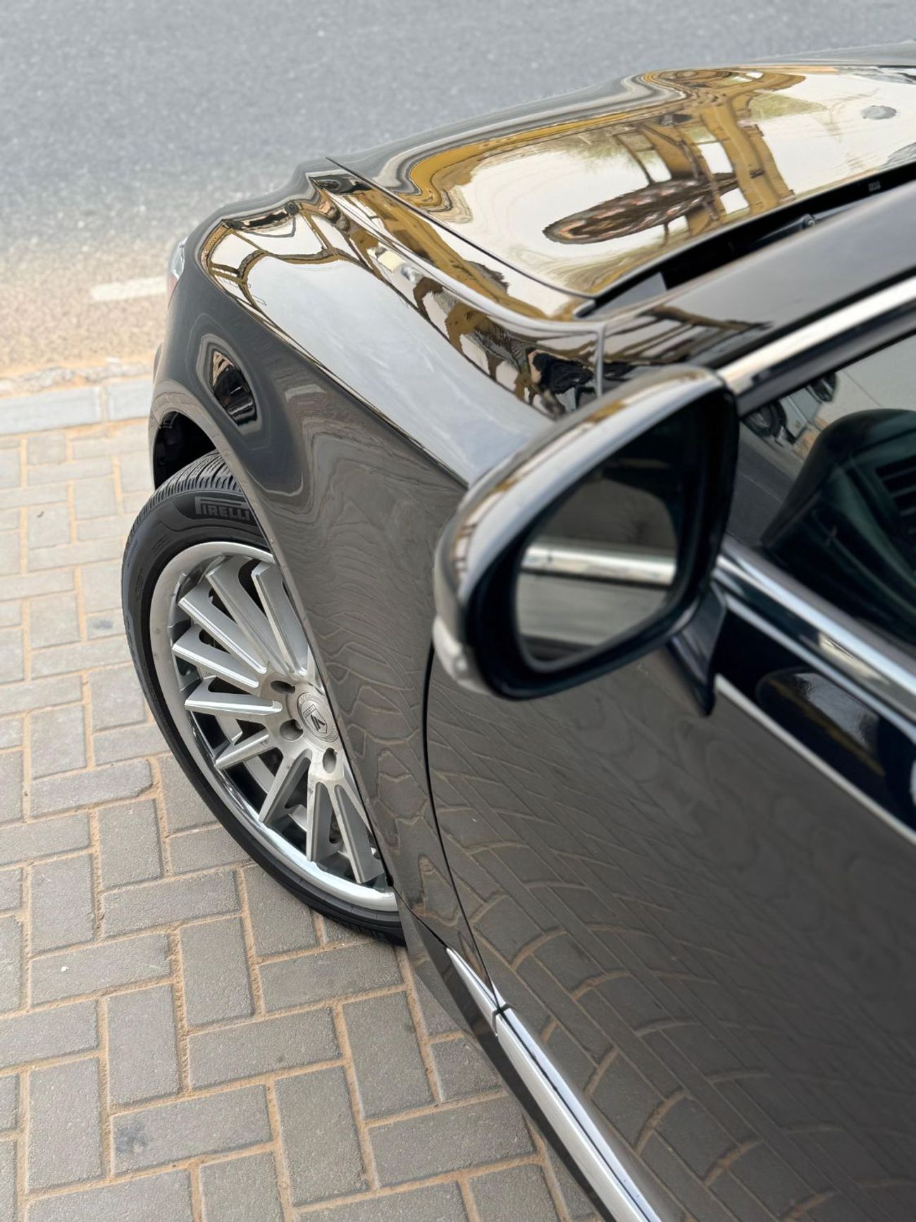 Lexus LS460 V8 4.6L / TRIPLE XENON LIGHTS / COOLING AND HEATING SEATS / SOFT CLOSE DOORS / IN PERFECT CONDITION