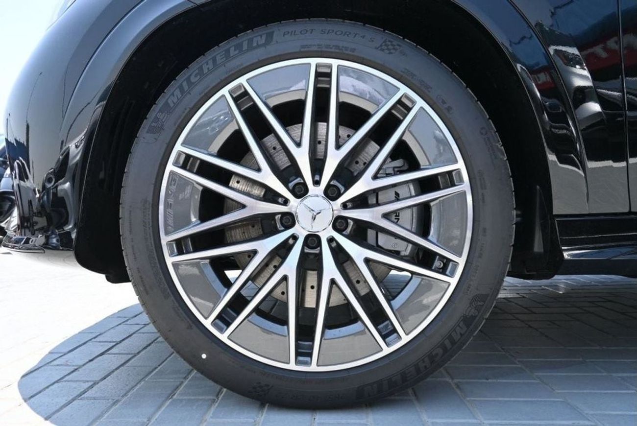 مرسيدس بنز GLE 53 Mercedes-AMG GLE 53 4MATIC+ SUV is a 3.0-litre Inline-6 turbo engine, Coupe , Color Black, Model 202