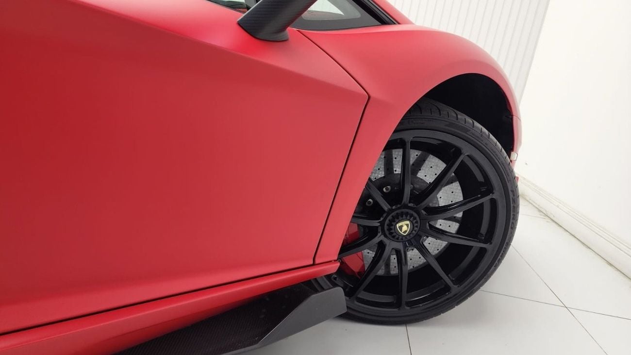 لامبورغيني أفينتادور 6.5L V12