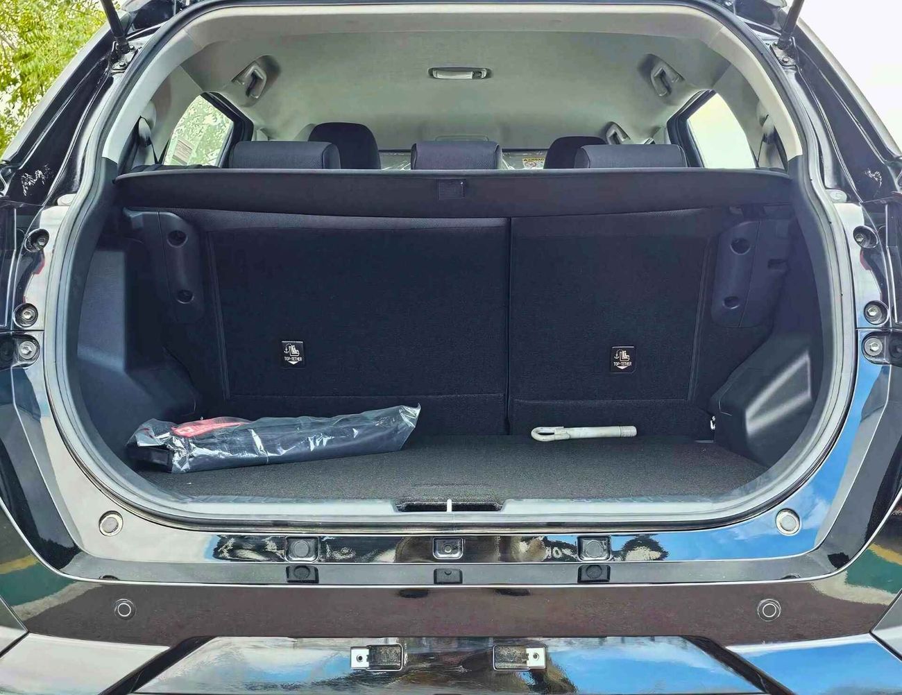 Toyota Raize 1.2L Petrol, Alloy Rims, DVD Camera, Rear A/C ( CODE #  69047)