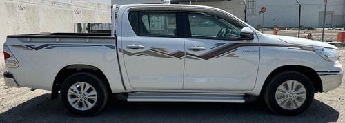 تويوتا هيلوكس GLX Limited 2.7L